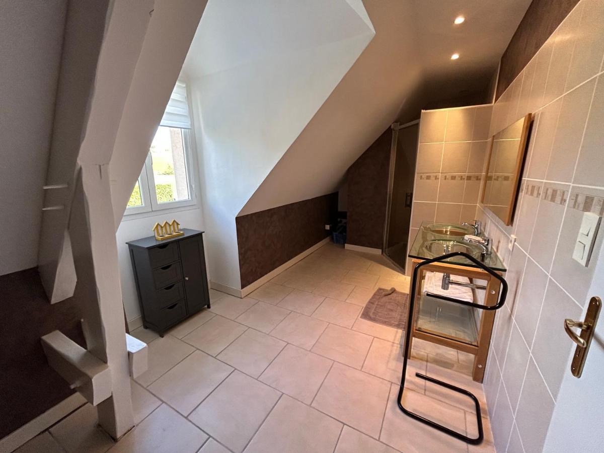 Monthoiron Maison Karmanor מראה חיצוני תמונה